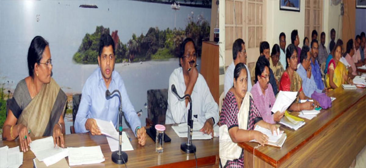 Submit true reports on Agency: West Godavari collector