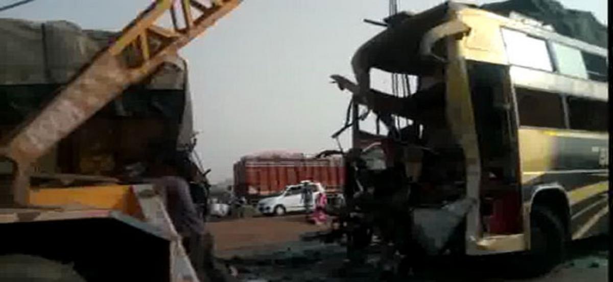 Bus-truck collision kills 9, injures 20 in MP