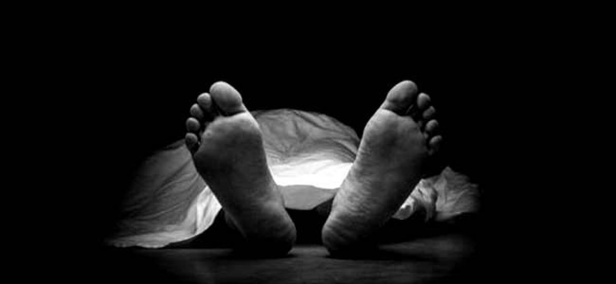 Andhra man wanted in attack on beautician commits suicide