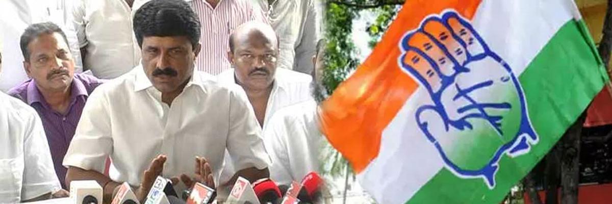 Telangana Assembly Elections 2018 : TRS leader Dubbaka Narasimha Reddy quits party, to join Congress