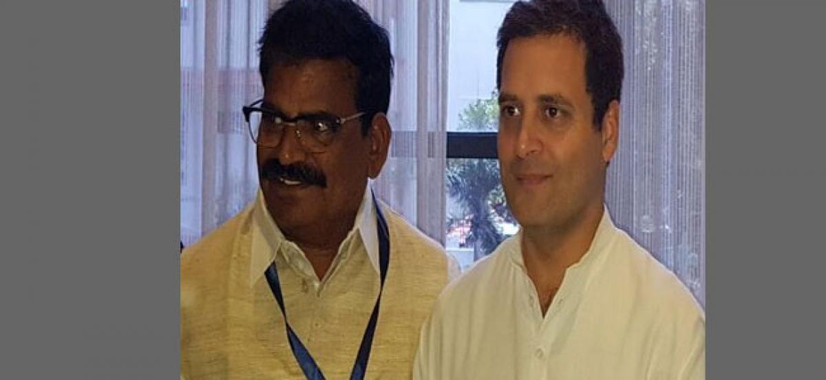 Congress leaders meet Rahul Gandhi