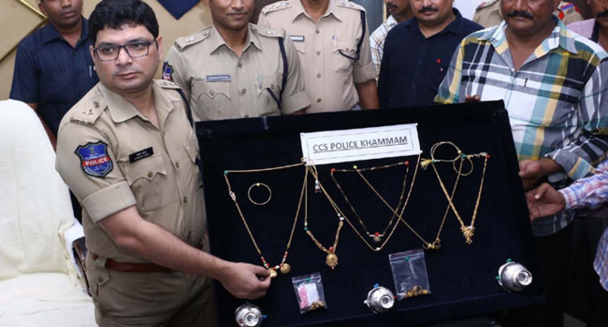 Inter-state burglar arrested, 25 tola gold jewelry recovered