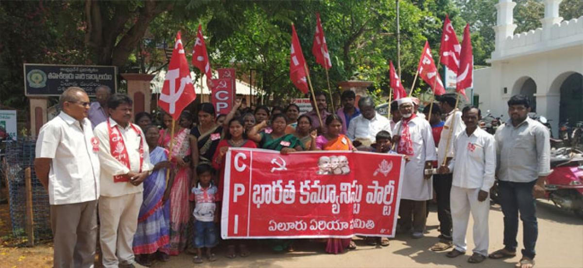 CPI protests for houses to be sanctioned