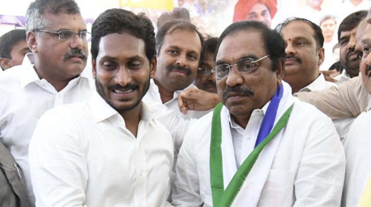 Ramachandraiah joins YSRCP, slams Chandrababu Naidu