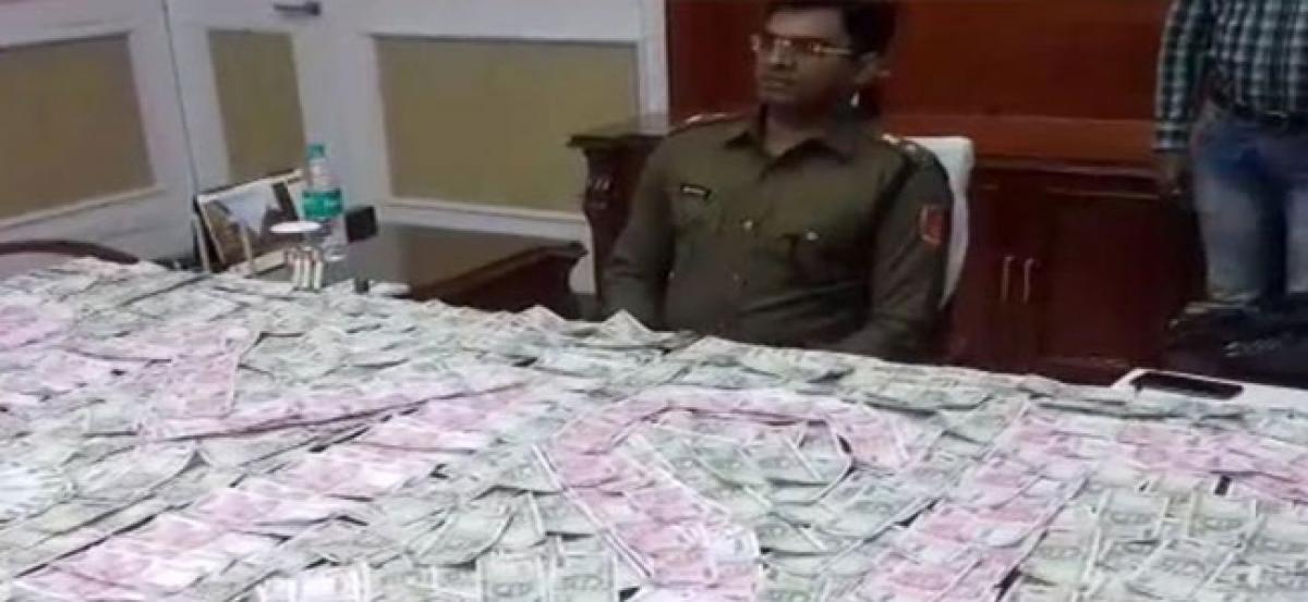 Fake currency worth Rs 6 lakh seized, 3 held