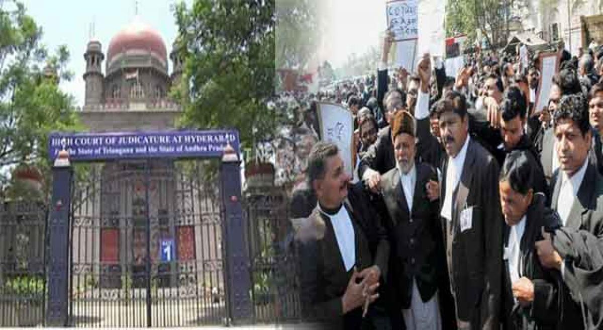 Bar Association members boycott courts