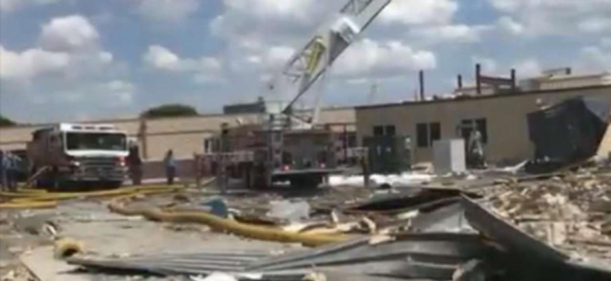 1 dead, 12 hurt in construction explosion at Texas hospital