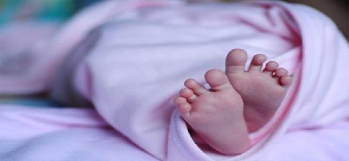 Six-month-old child falls to death after mom loses balance due to high heels