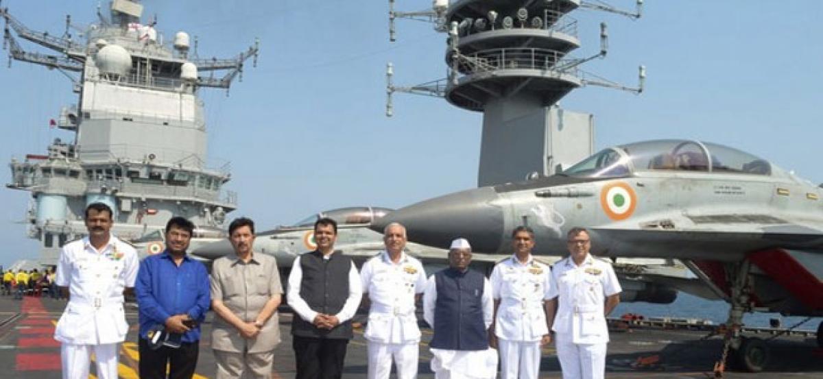 Mumbai: Fadnavis witnesses naval exercises in Arabian Sea