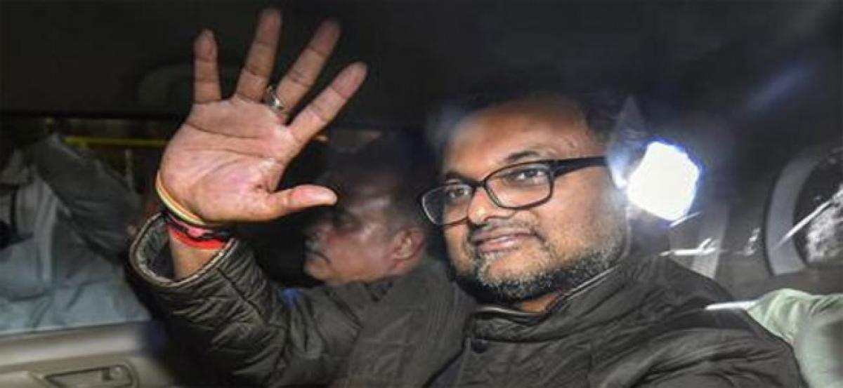 INX Media case: Delhi HC issues notice to Karti Chidambarams CA