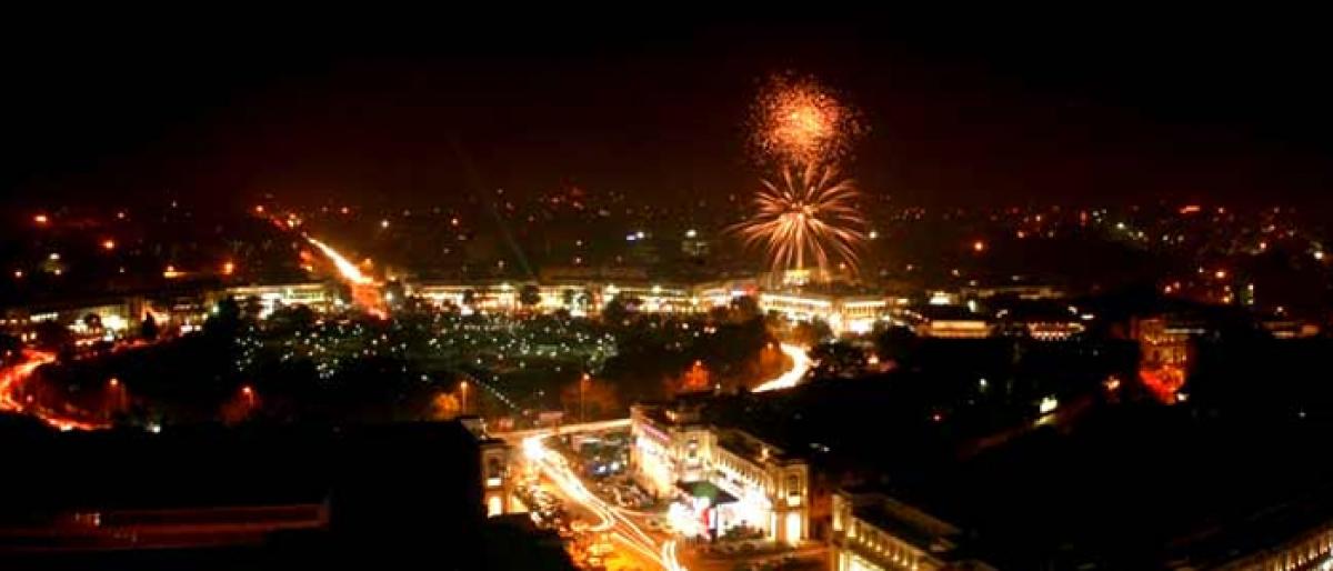 Timings restricted on usage of firecrackers for Diwali in Hyderabad