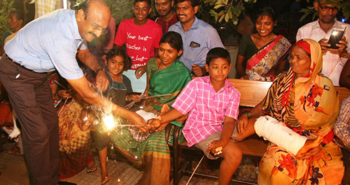 BIRRD doctors, patients join Deepavali celebrations