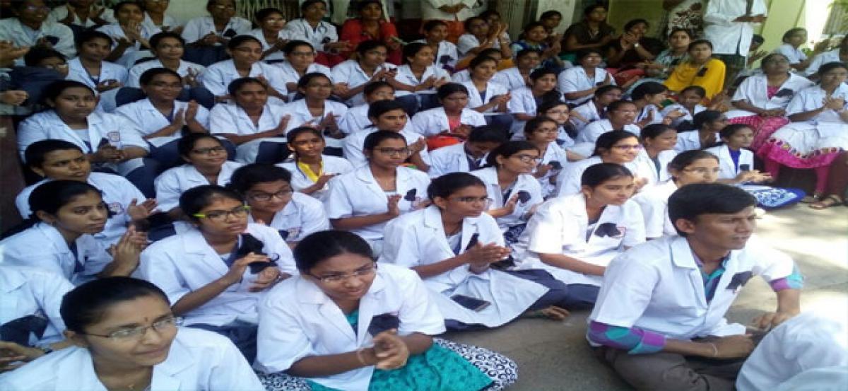 Junior doctors in Ruia call off strike