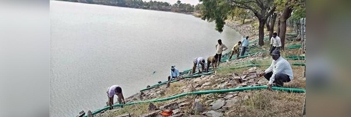 Villagers drain Karnataka lake after HIV+ womans body found in it