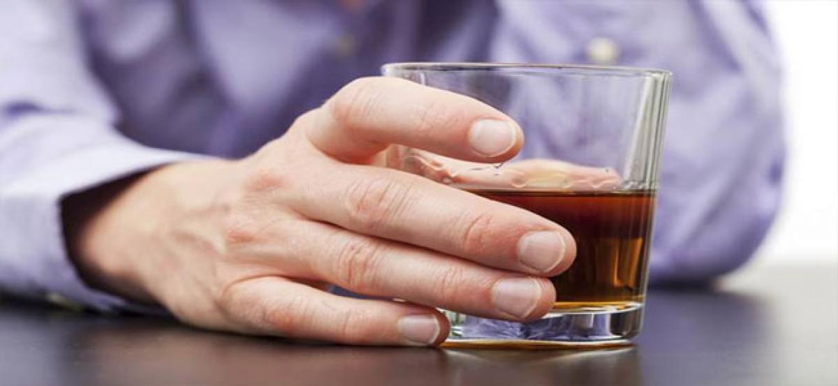 Heavy drinking biggest risk factor for dementia: Lancet