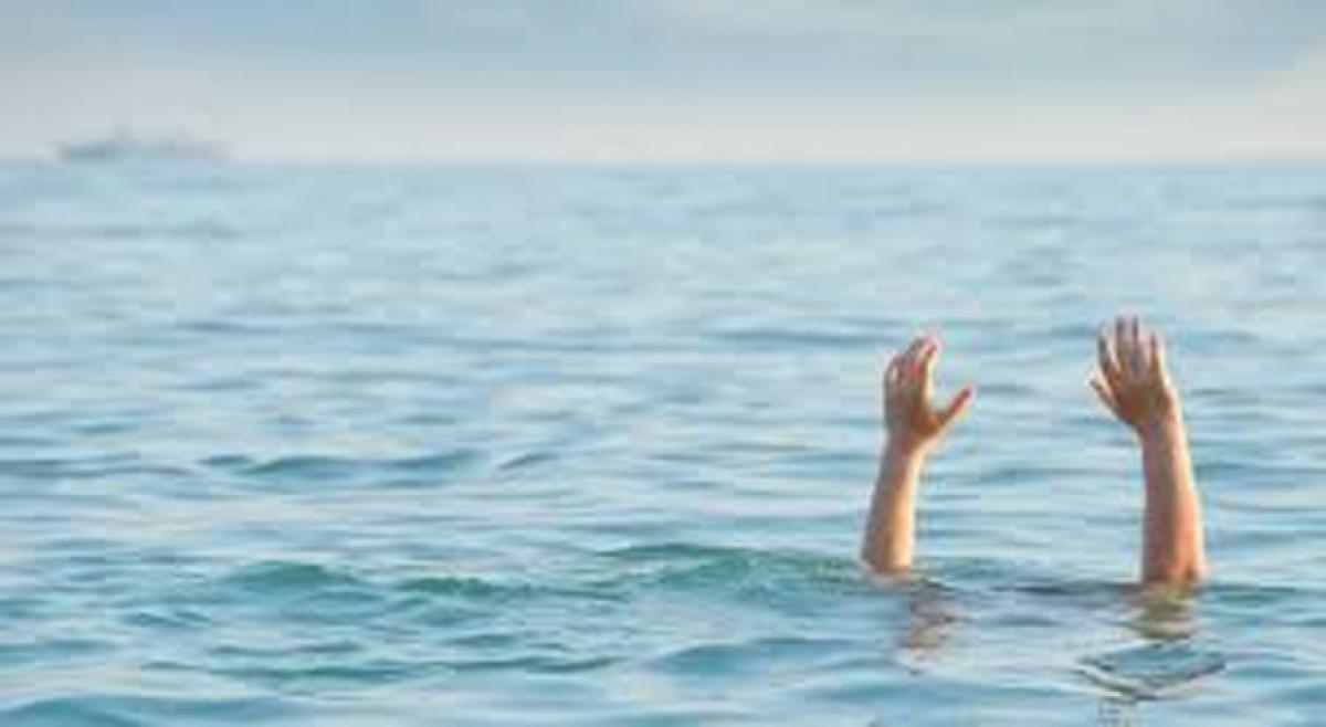 Boy drowns in sea