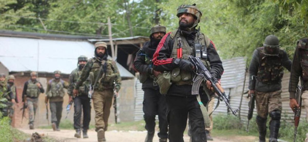 Civilians protest iftar organised by troops in Shopian, 4 injured in army firing