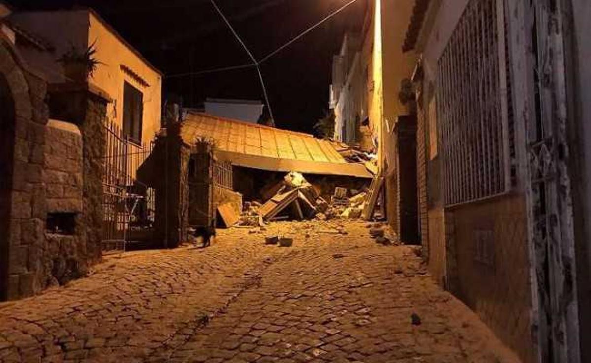 At Least 1 Dead, 9 Missing After Earthquake Strikes Italian Holiday Island