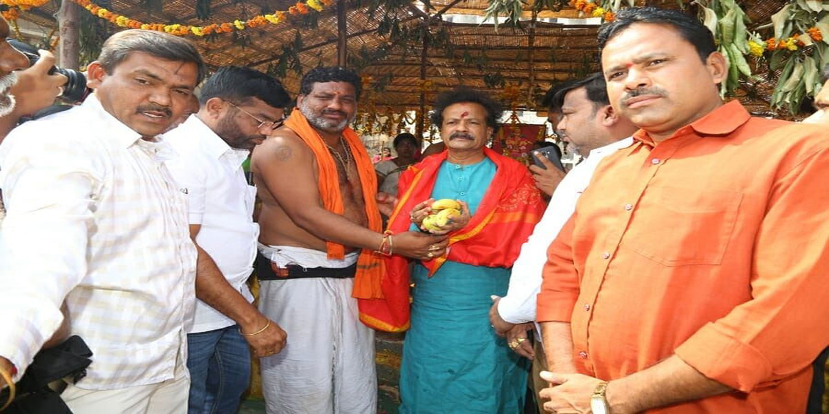 Bethi Subhash Reddy attends Ayyappa idol installation at Sairam Nagar