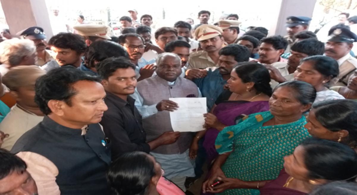 Garagaparru Dalits stage dharna at Collectorate