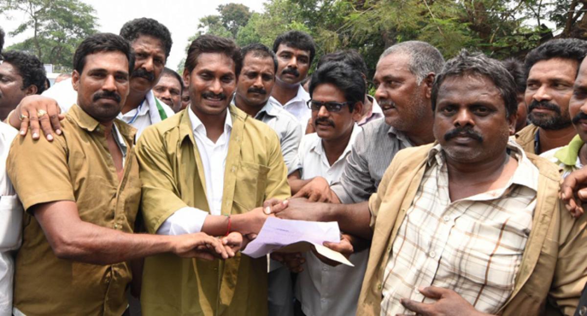 Jagan to allocate 1,100 crore for AgriGold victims