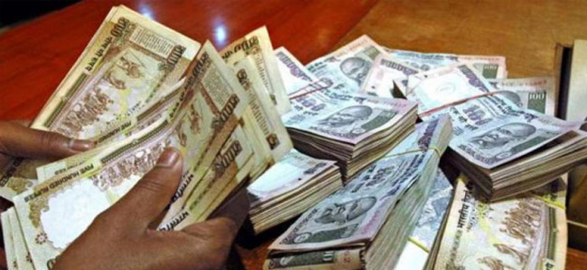 Fake currency seized at Durgi RTC Bus Stand