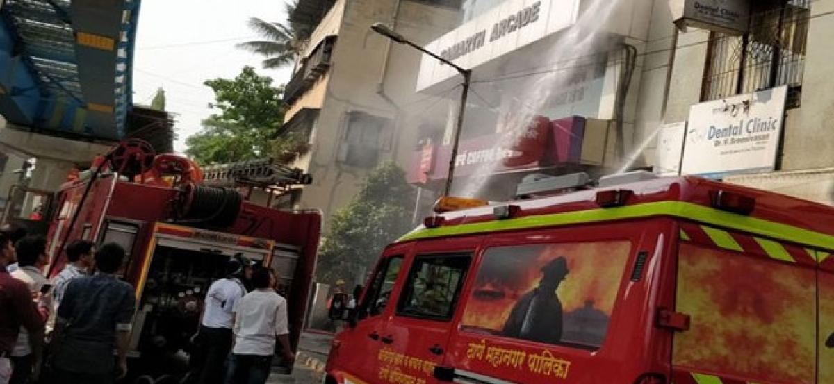 Maharashtra: Fire breaks out in a Thane building