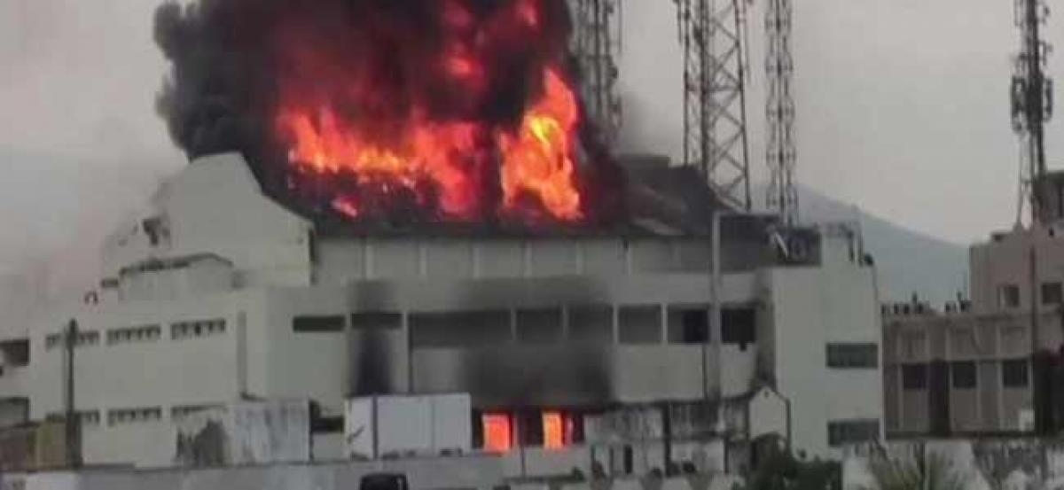 Visakhapatnam: Fire breaks out in Sri Kanya Cinema Hall