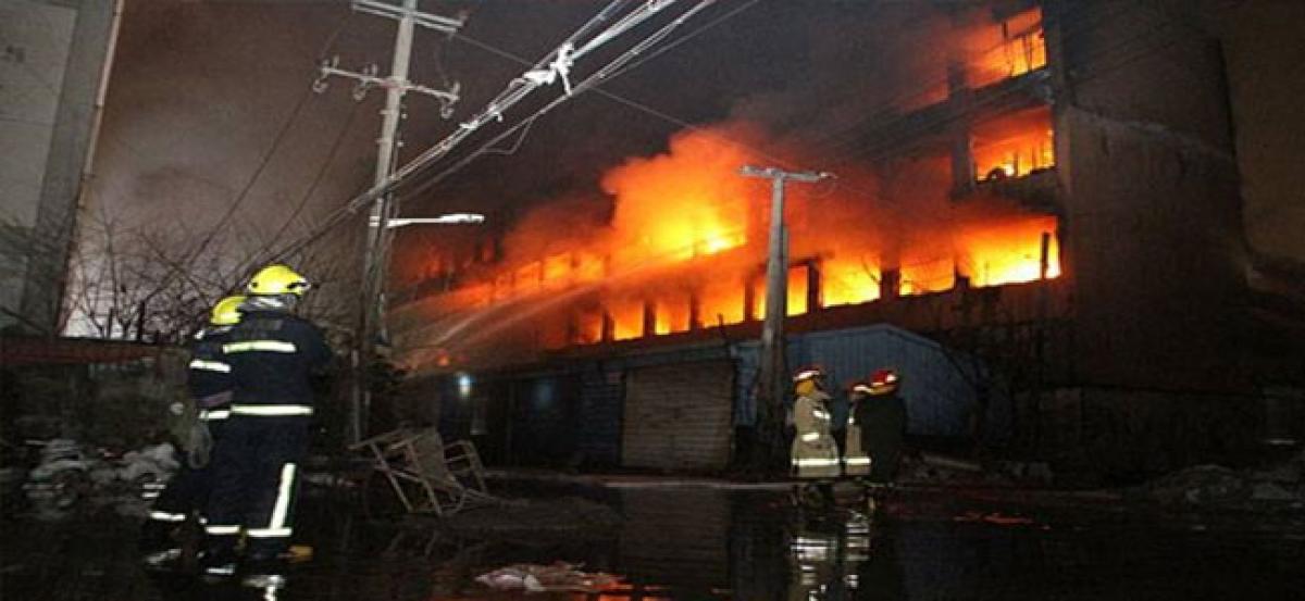 18 dead as fire breaks out at karaoke lounge in China