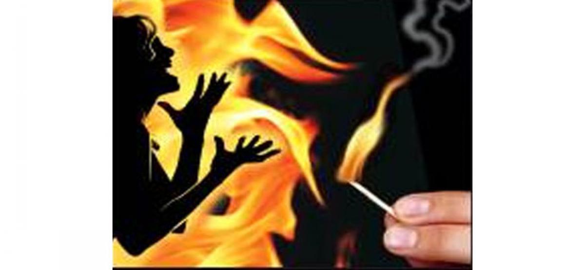 Hyderabad: Woman set ablaze by husband; suffers 80% burns