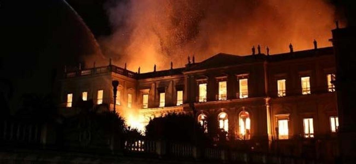 Fire rages through Rio museum, 200 years of knowledge ‘lost’