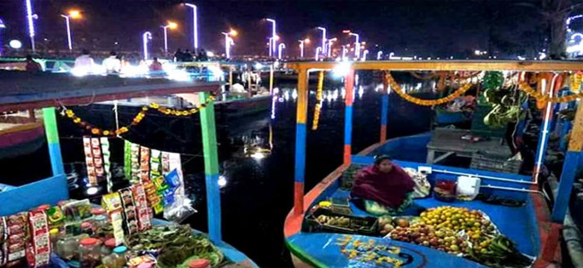 First ever floating market unveiled in West Bengal