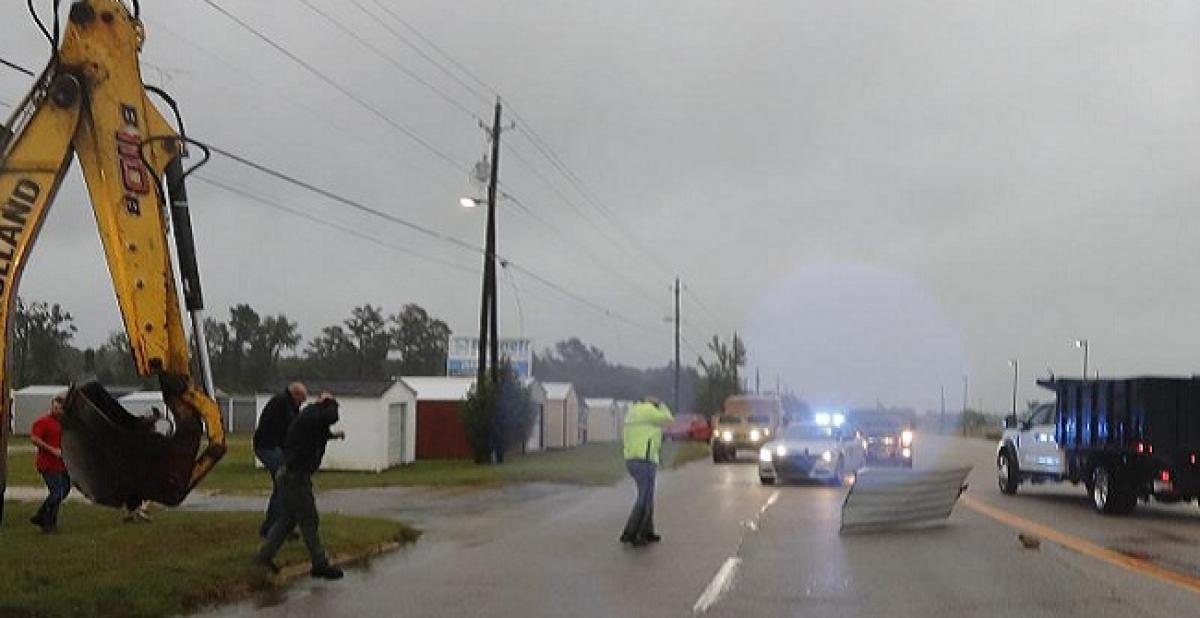 Hurricane Florence turns deadly, unleashes torrential floods on Carolinas