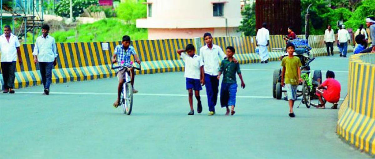 Traffic curbs  on Chanumolu Venkatarao flyover from today