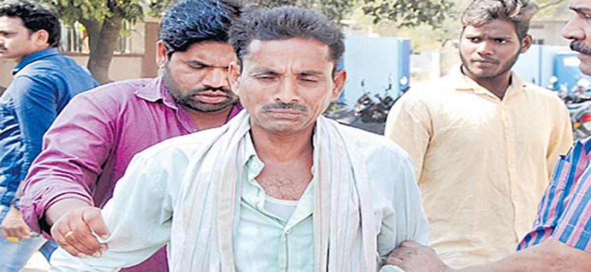 Farmer consumes insecticide at Collector’s office