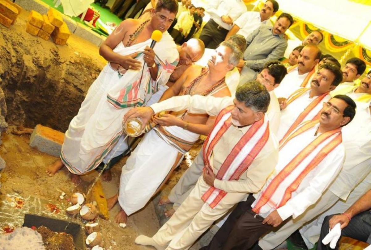 Chandrababu lays foundation stone for TDP central office