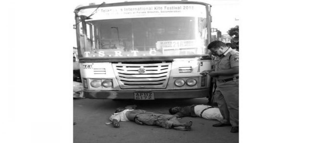 Hyderabad: 3 Killed after being hit by TSRTC bus at Gachibowli