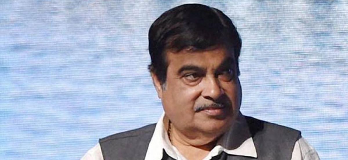 Telangana Ministers meet Nitin Gadkari, seek co-operation for road development