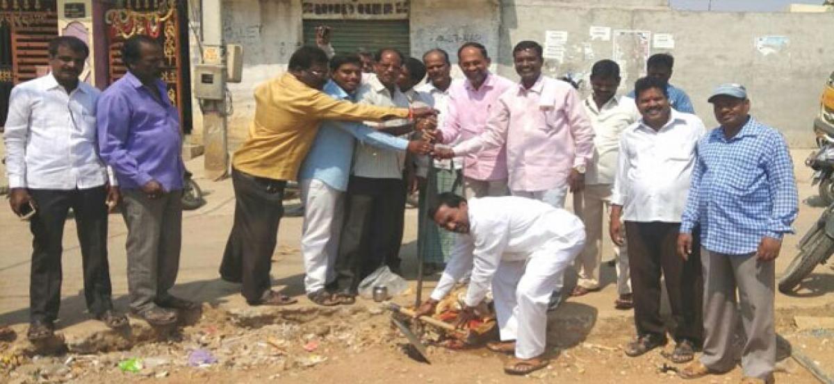 Corporator inaugurated CC road works