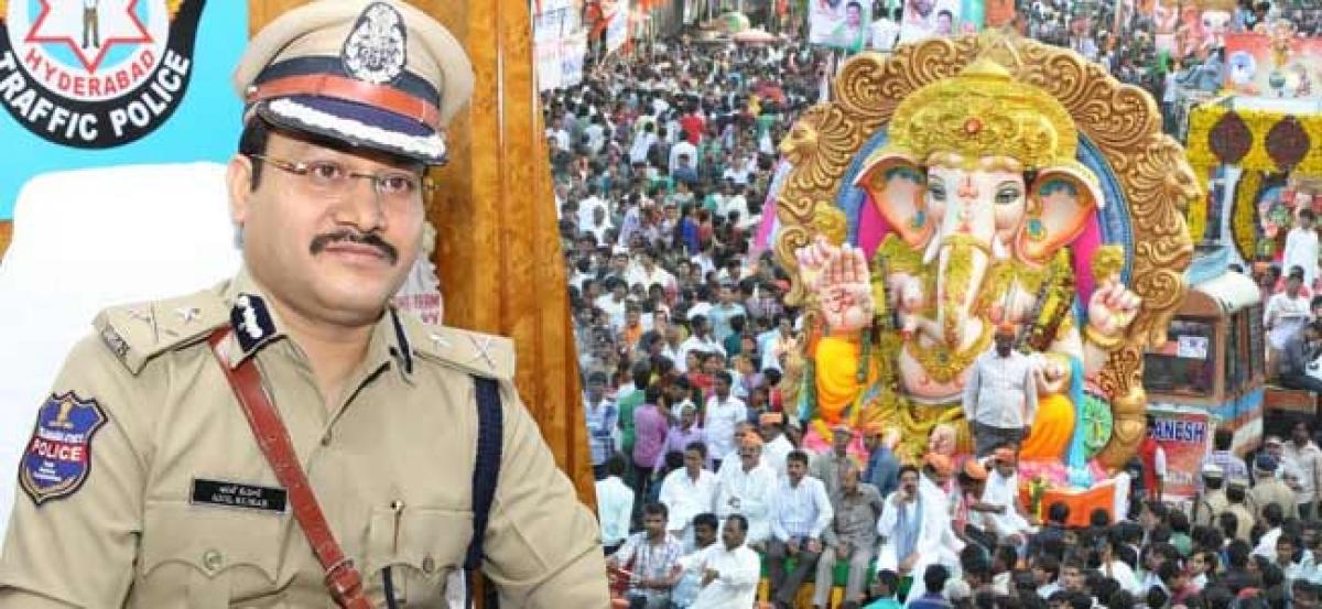 Traffic bandobust for ganesh immersion