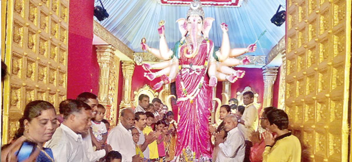 Unique Ganesh idol at Jadcherla