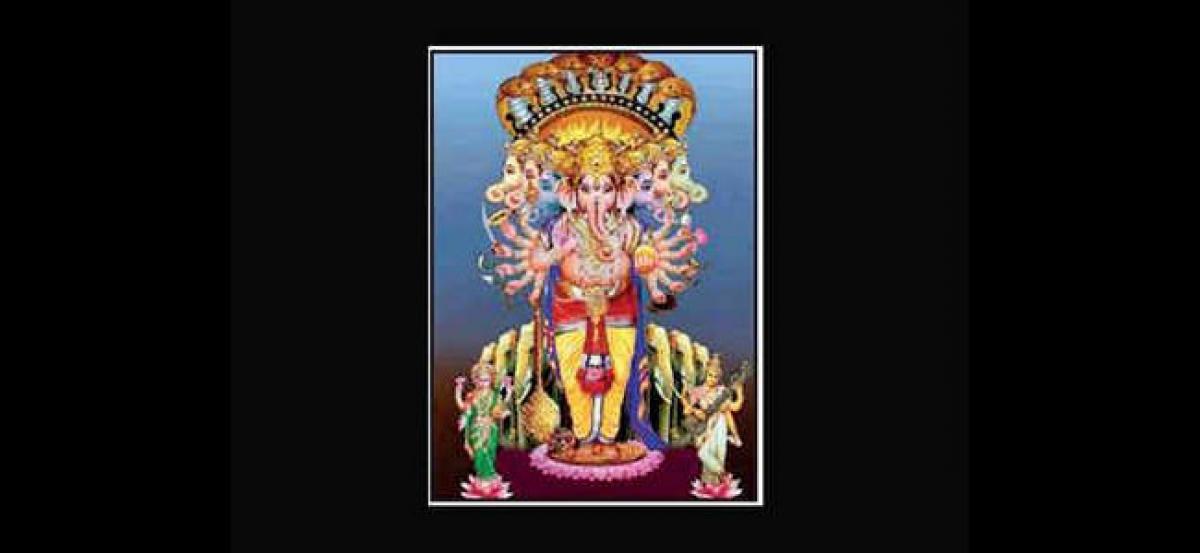 Khairatabad Ganesha to adorn a new avatar this year
