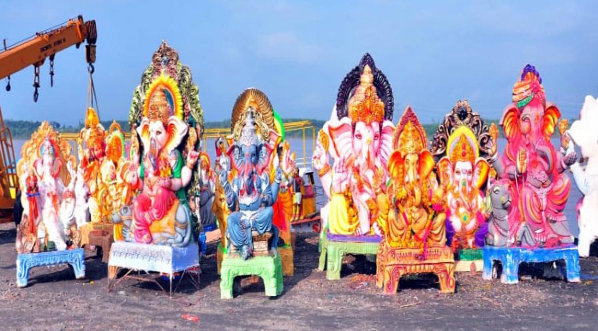 1,500 idols immersed in Godavari