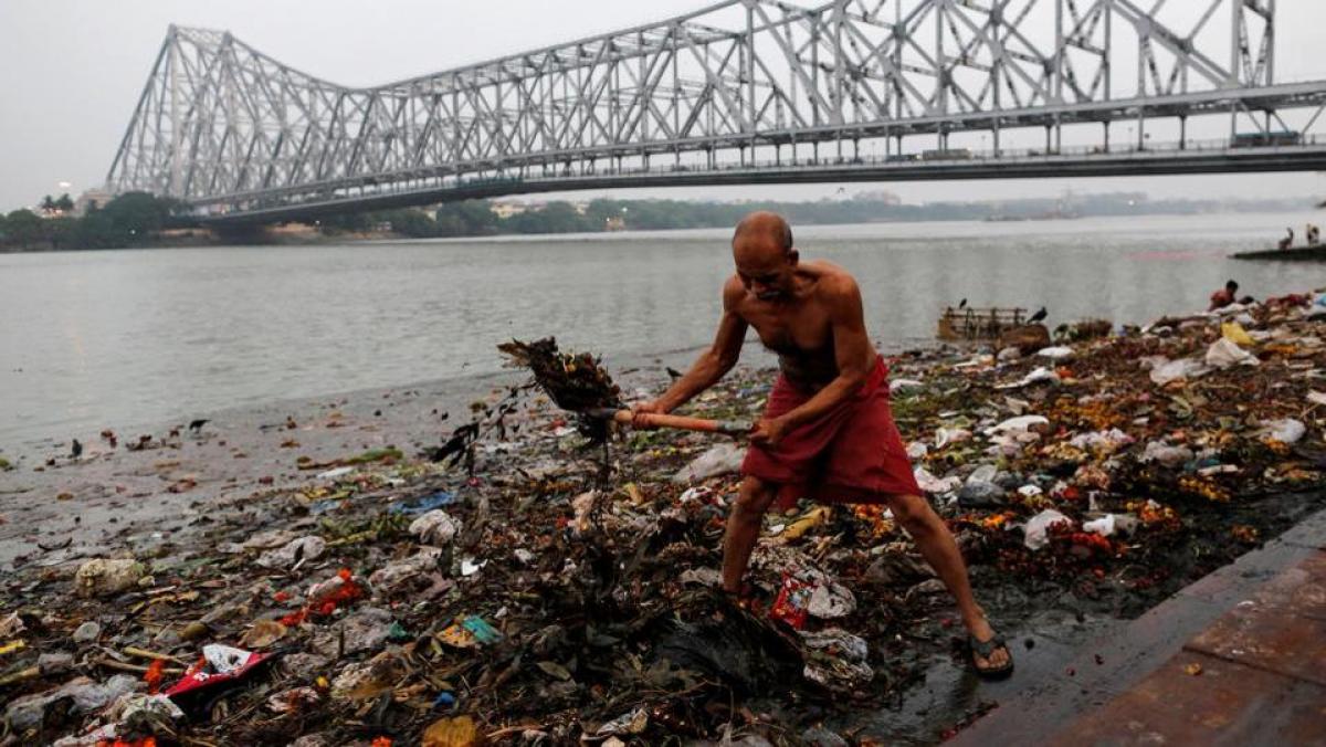 Green bench declares Rs 50,000 fine for dumping waste in River Ganga