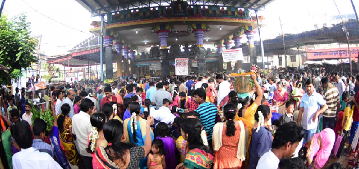 Thousands worship Gangamma