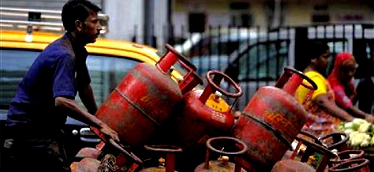 Another blow to common man: Now, non-subsidised LPG gets Rs 48 jump, subsidised up by Rs 2.34