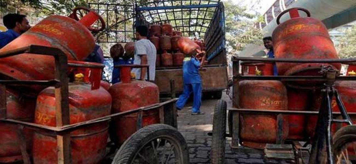 Price of subsidised cooking gas LPG hiked by Rs 2.94 per cylinder; non-subsidised LPG to cost Rs 60 more