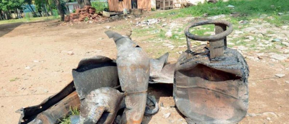 Cylinder blast in Chandanagar, one injured severely