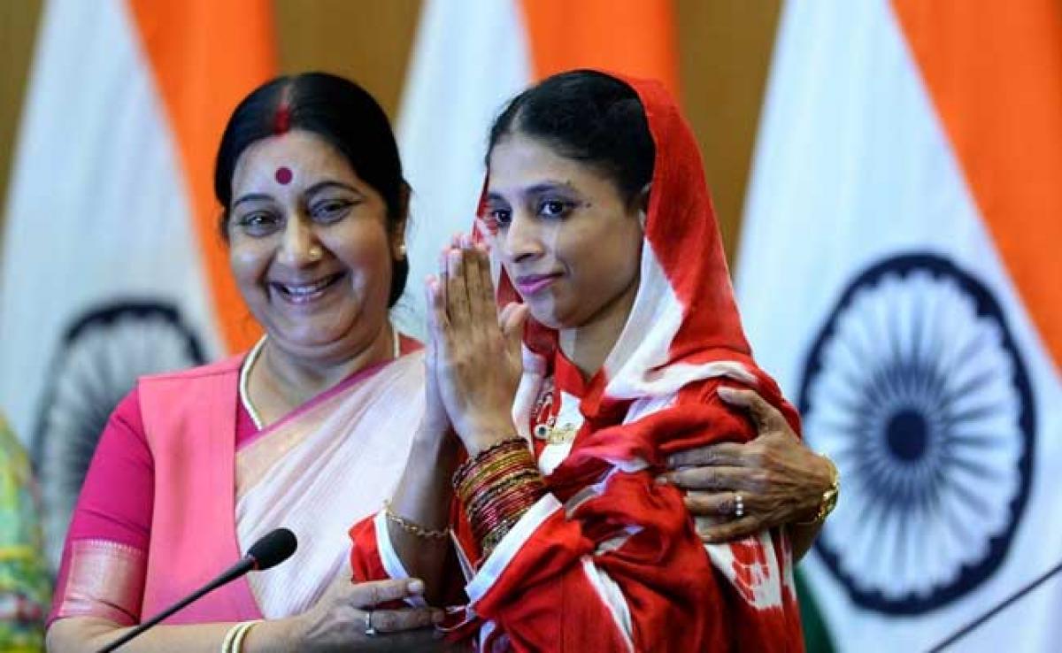 Foreign Minister Sushma Swaraj Announces Rs. 1 Lakh Reward For Helping Geeta Unite With Parents