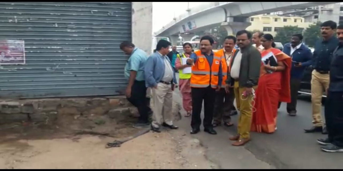 GHMC views disposal of waste on roads seriously in Secunderabad